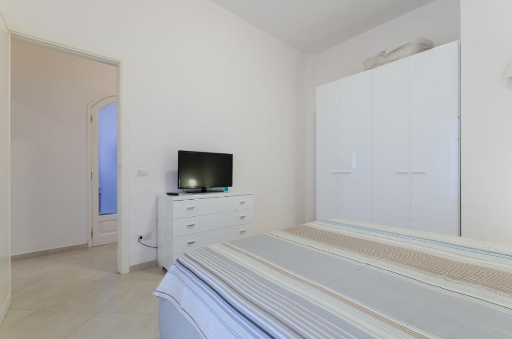 Photo of Bedroom in Rometta Marea