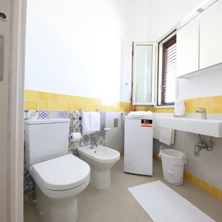 Photo of Bathroom in Avola