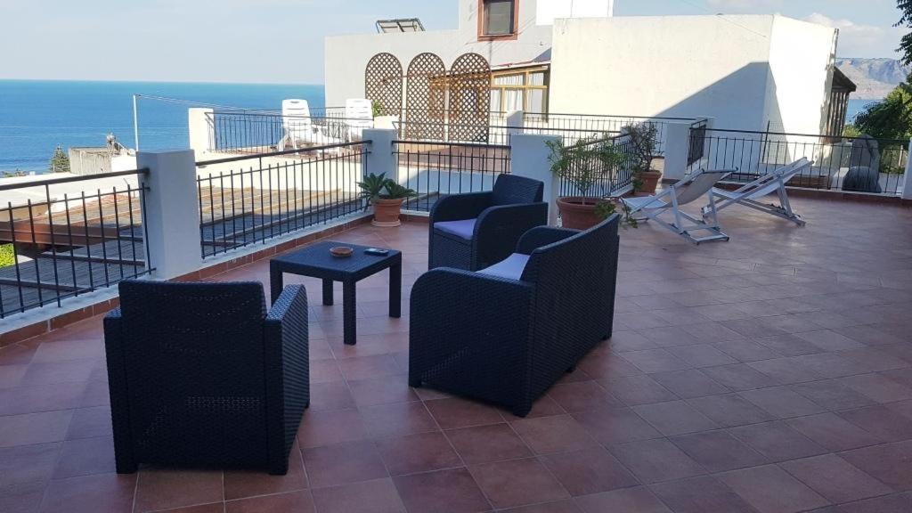 Photo of Patio Balcony in Santa Marina Salina