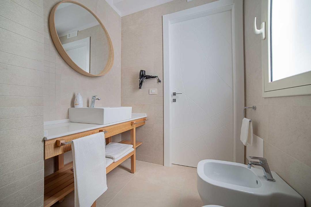 Photo of Bathroom in Avola