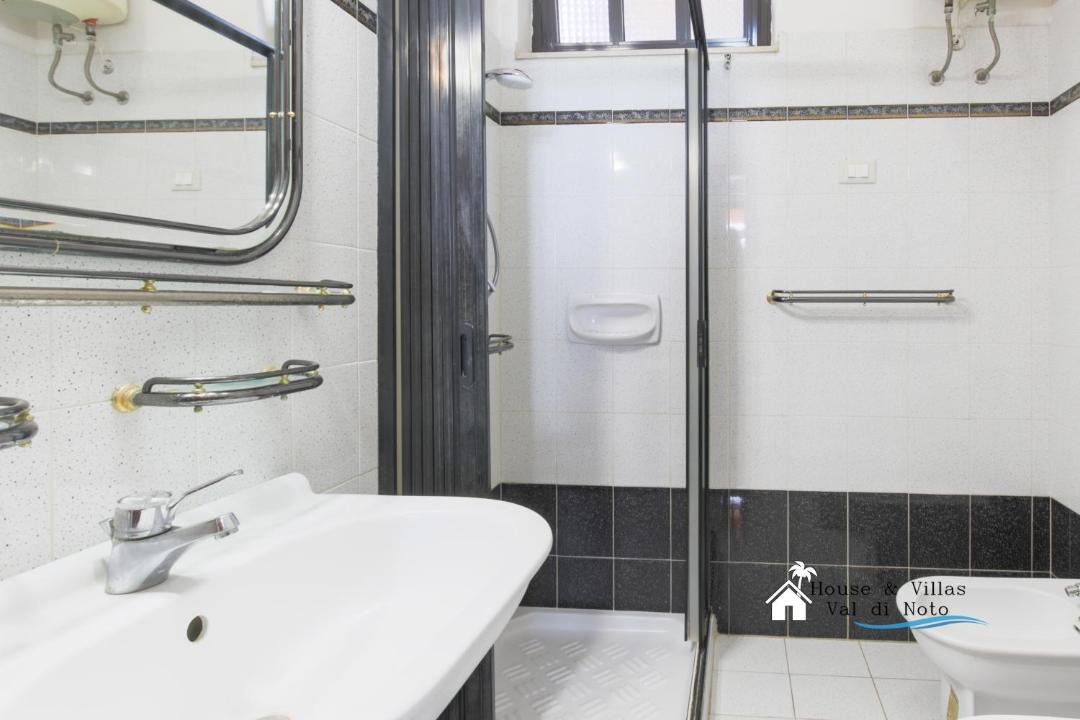 Photo of Bathroom in Noto Marina