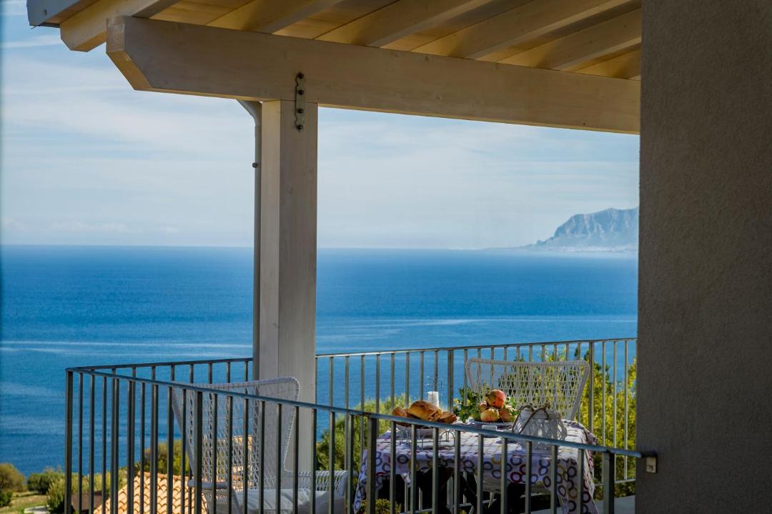 Photo of Patio Balcony in Scopello