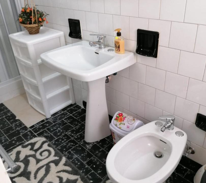 Photo of Bathroom in Naro