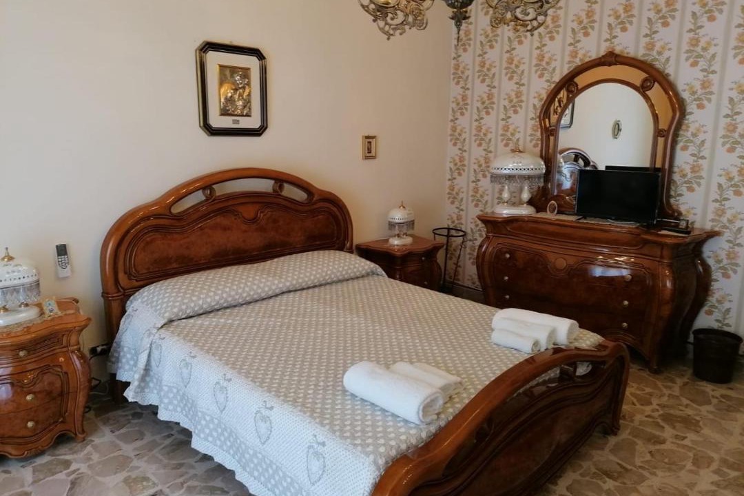 Photo of Bedroom in Naro