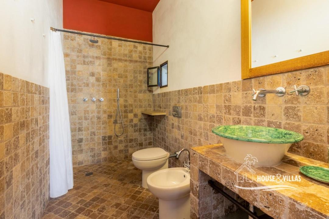 Photo of Bathroom in Noto