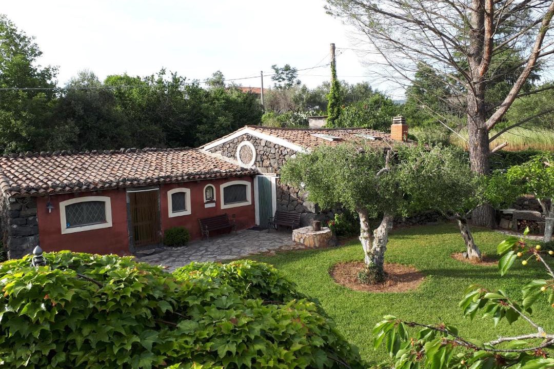 Photo of Buildings in Rovittello