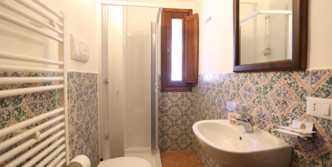 Photo of Bathroom in Lascari