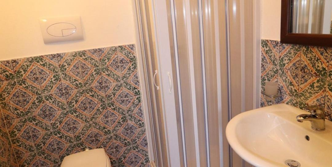 Photo of Bathroom in Lascari