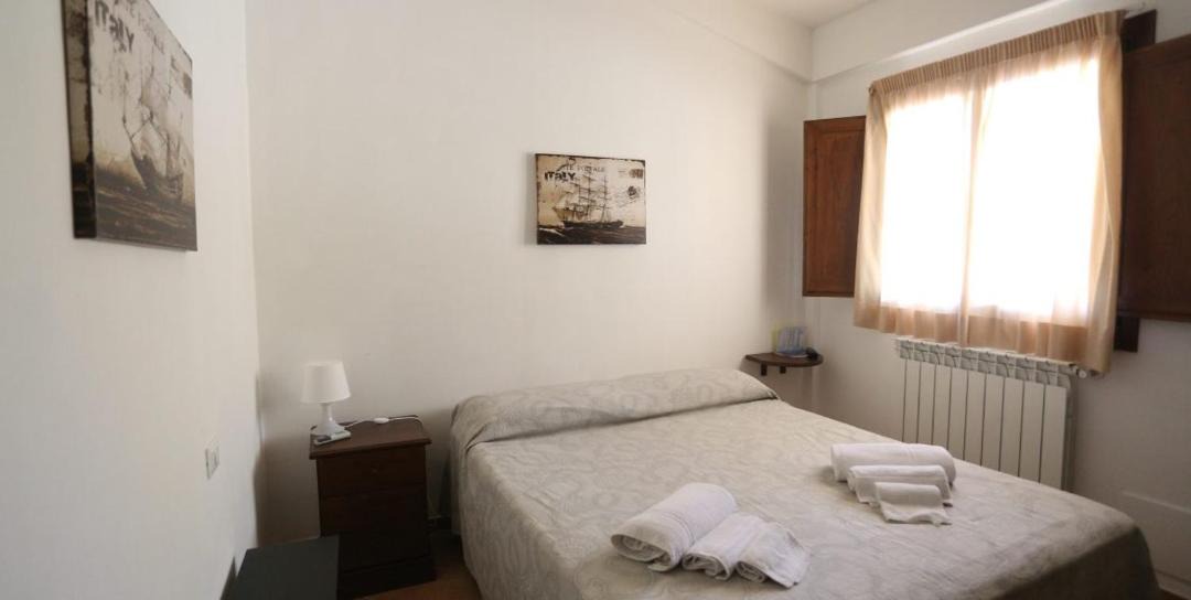 Photo of Bedroom in Lascari