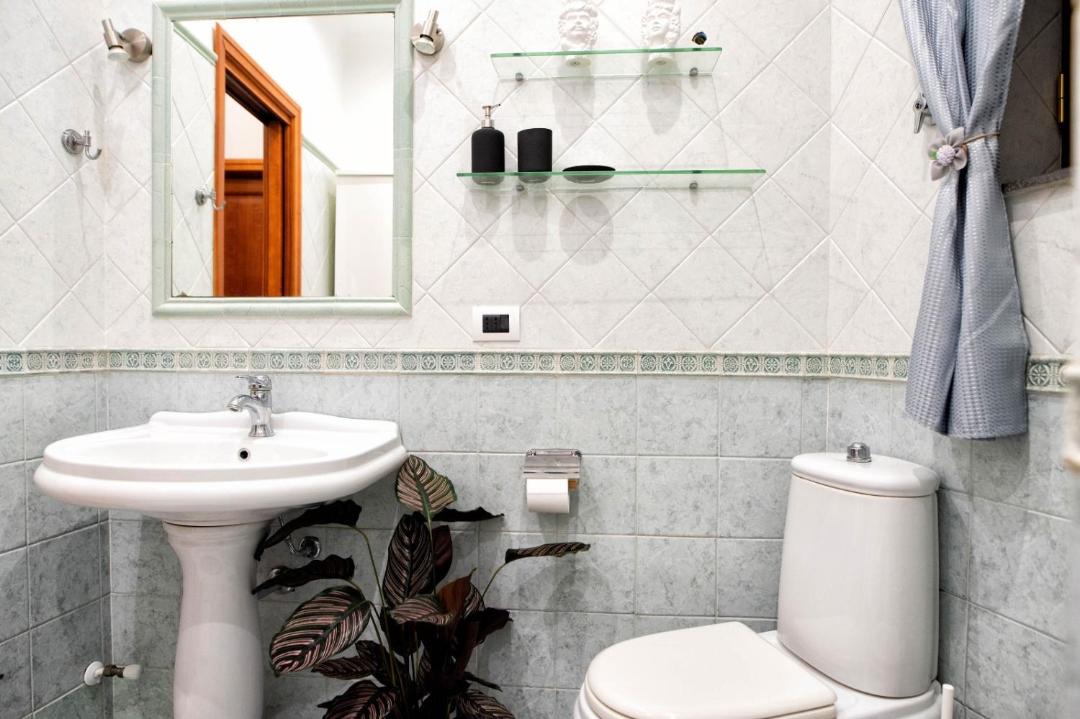 Photo of Bathroom in Caltagirone