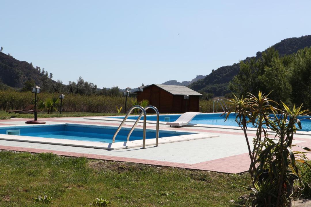 Photo of Others in Cimina