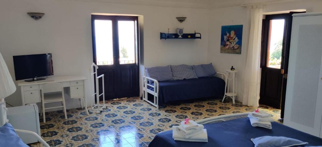 Photo of Livingroom in Santa Marina Salina
