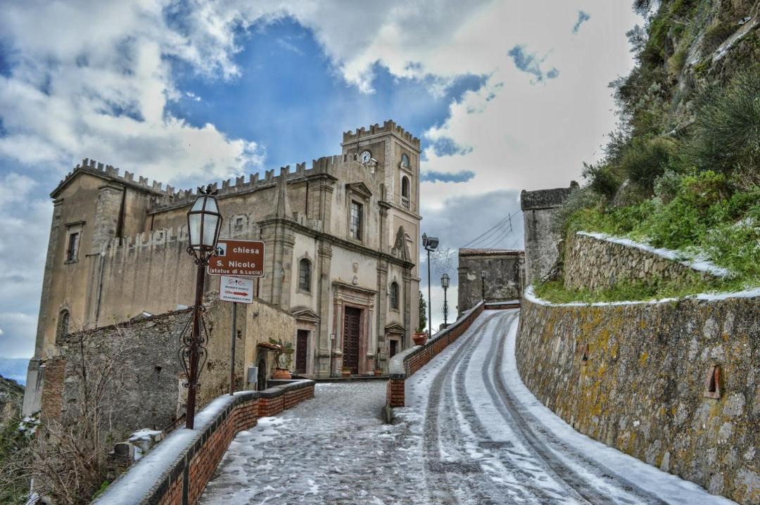 Photo of Buildings in Savoca