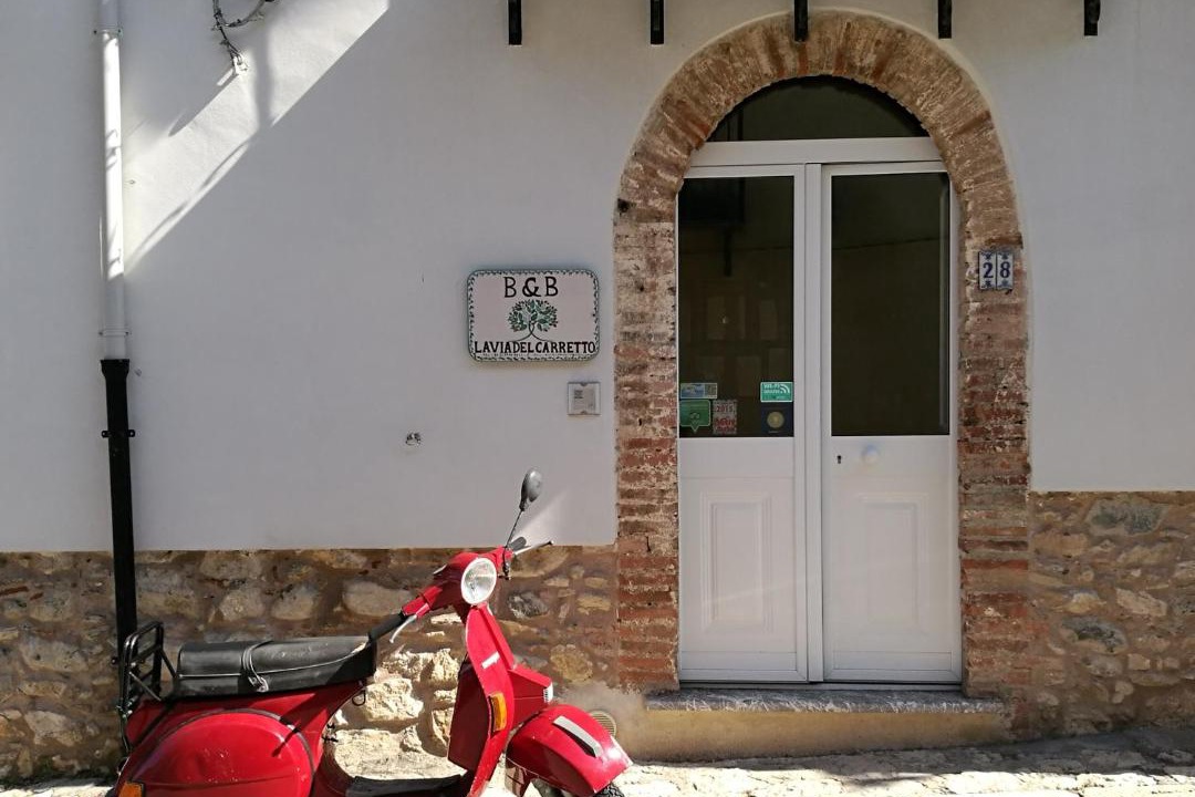 Photo of Others in Capri Leone