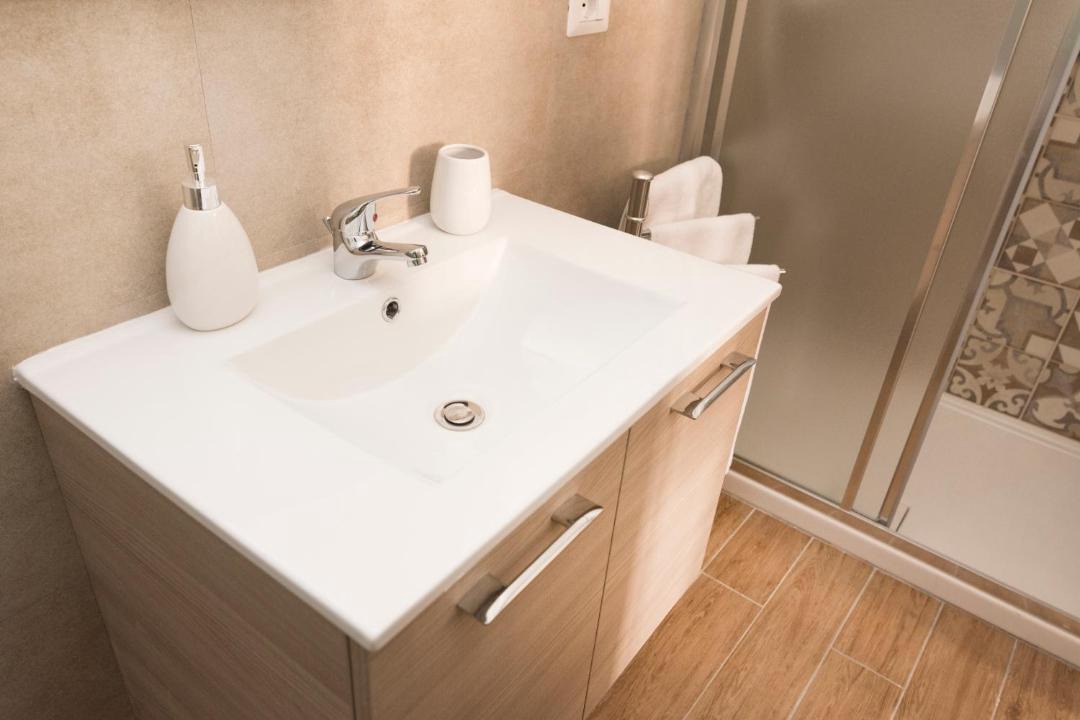Photo of Bathroom in Noto Historic Centre