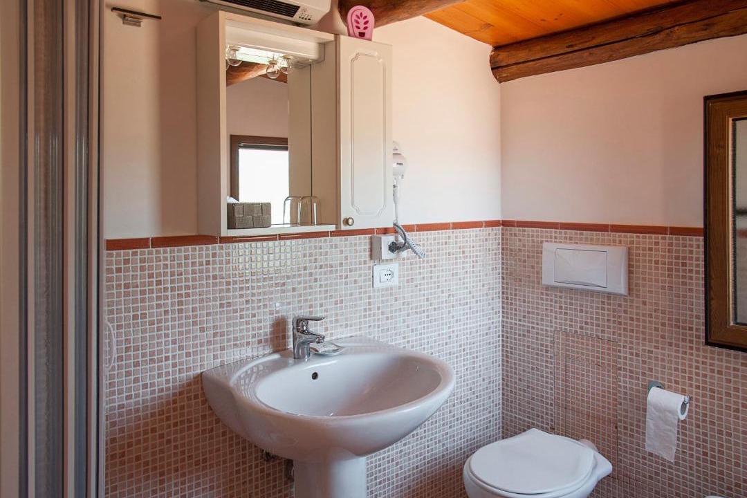 Photo of Bathroom in Castelbuono