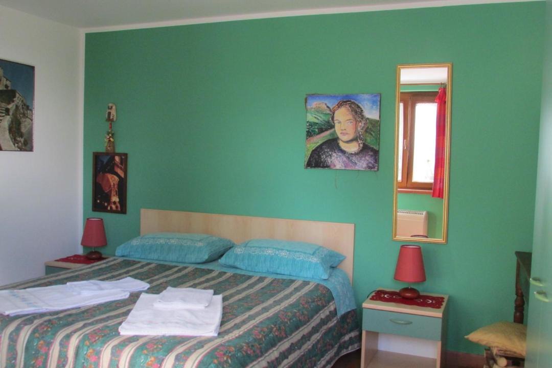 Photo of Bedroom in Gangi