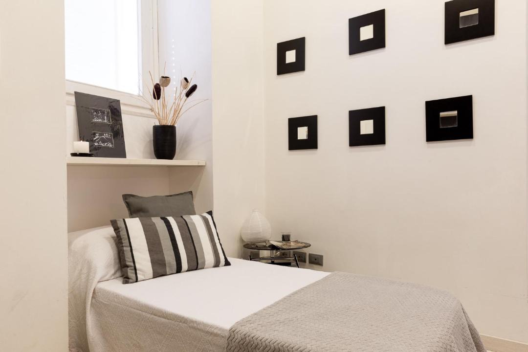 Photo of Bedroom in Noto Historic Centre