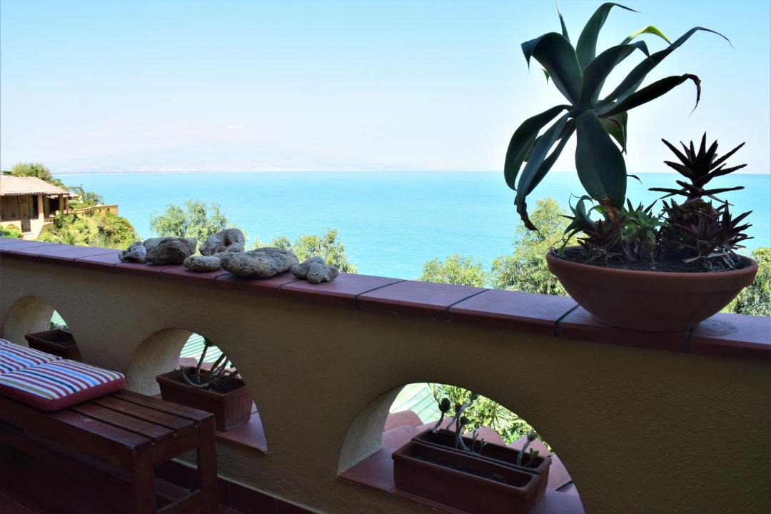 Photo of Patio Balcony in Costa Saracena-Castelluccio