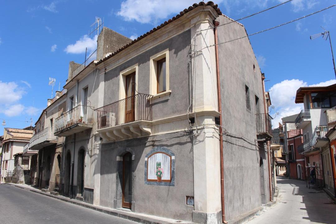 Photo of Buildings in Rovittello
