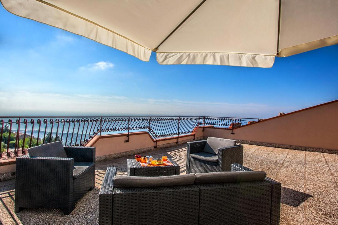 Photo of Patio Balcony in San Marco d'Alunzio