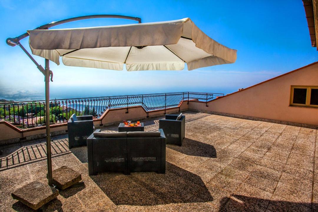 Photo of Patio Balcony in San Marco d'Alunzio