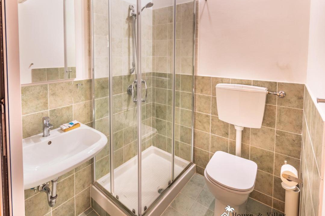 Photo of Bathroom in Palazzolo Acreide Historic Centre