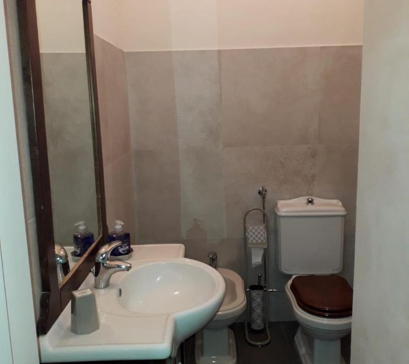 Photo of Bathroom in Avola