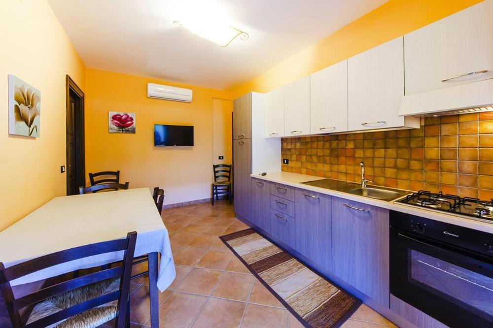 Photo of Kitchen in Contrada Pistavecchia 2