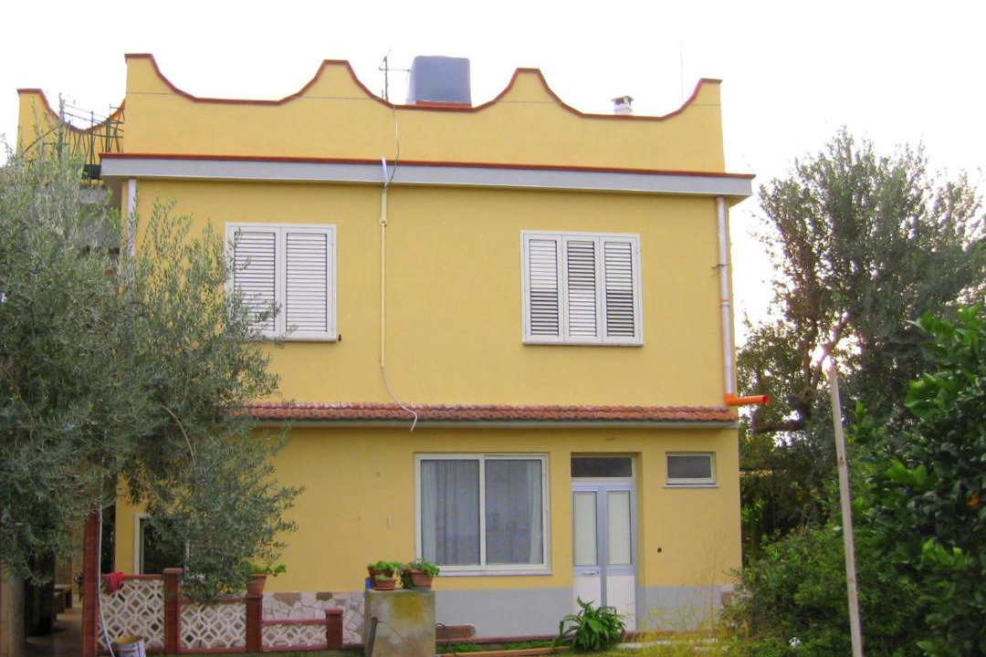 Photo of Buildings in Gallina