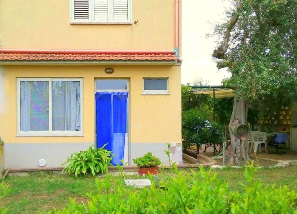 Photo of Buildings in Gallina