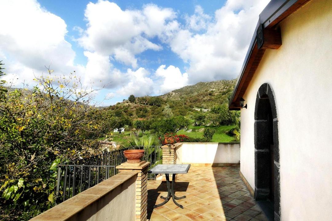 Photo of Patio Balcony in Mitogio