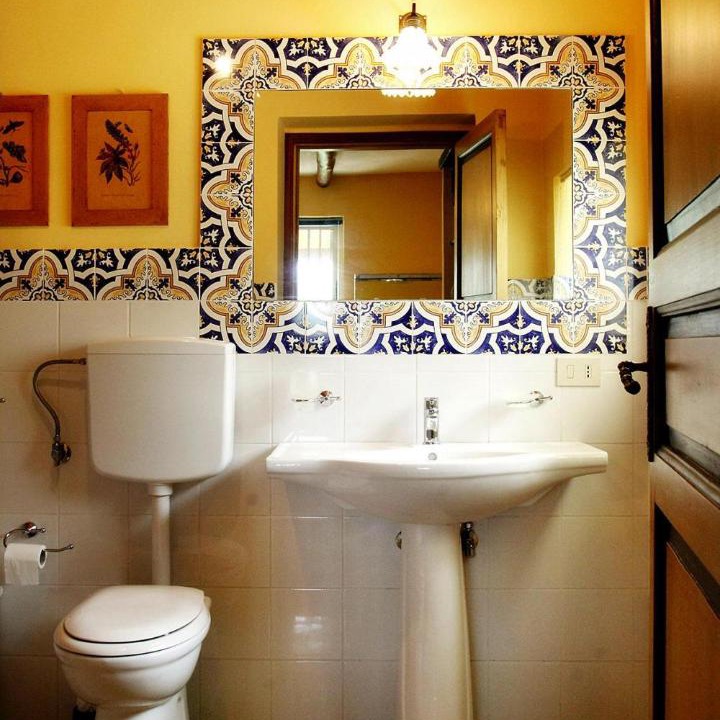 Photo of Bathroom in Mitogio