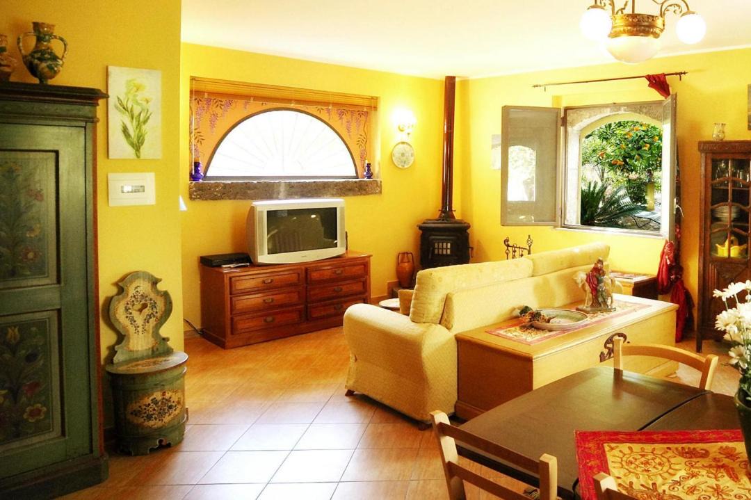 Photo of Livingroom in Mitogio