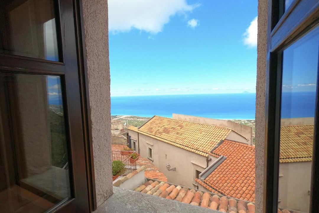 Photo of Patio Balcony in San Marco d'Alunzio