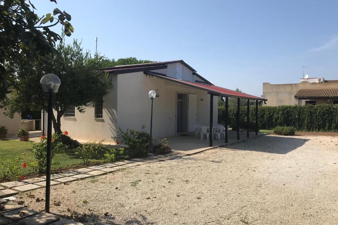 Photo of Buildings in Reitani