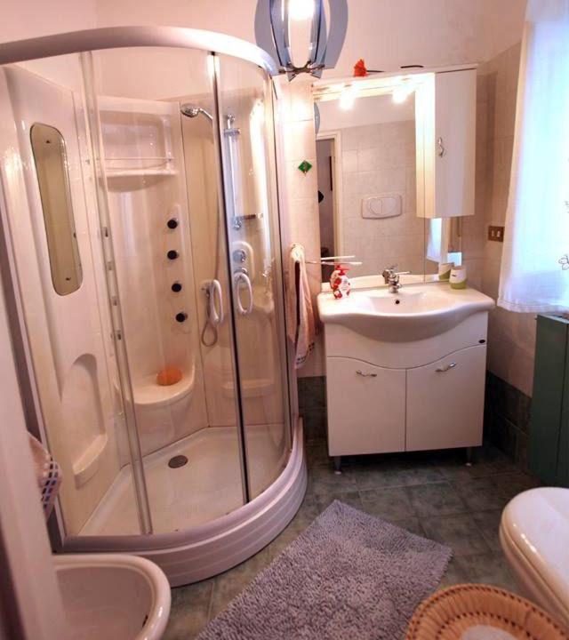 Photo of Bathroom in Gangi