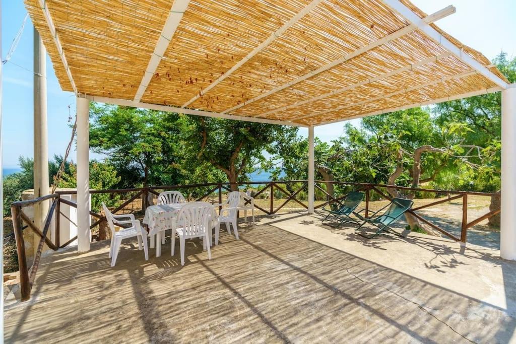 Photo of Patio Balcony in Scopello