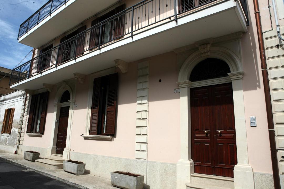Photo of Buildings in Solarino