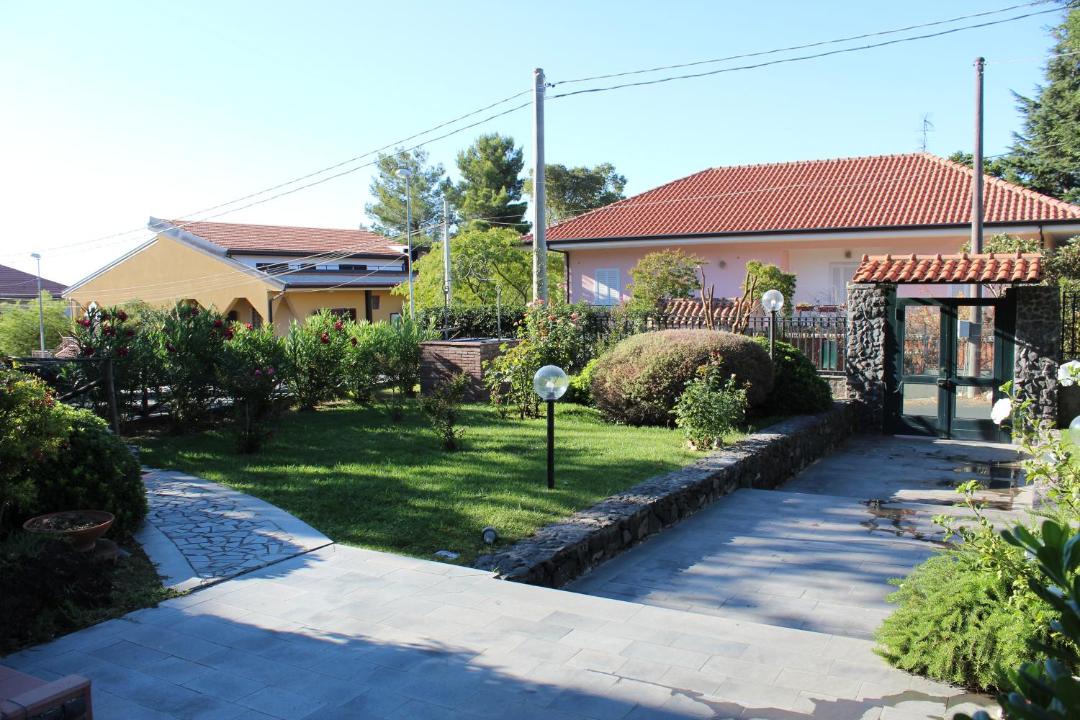 Photo of Buildings in Ragalna