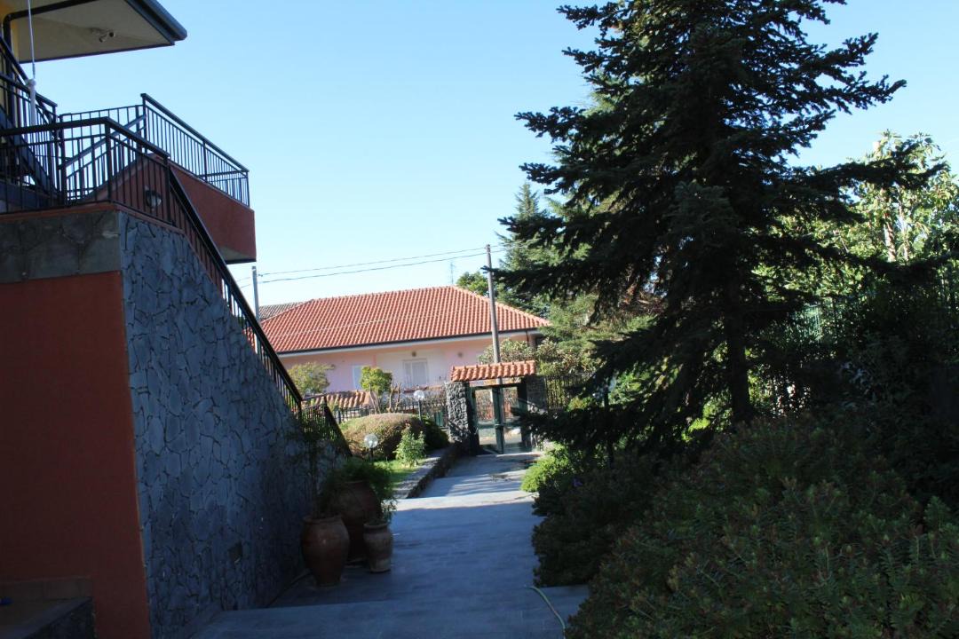 Photo of Buildings in Ragalna