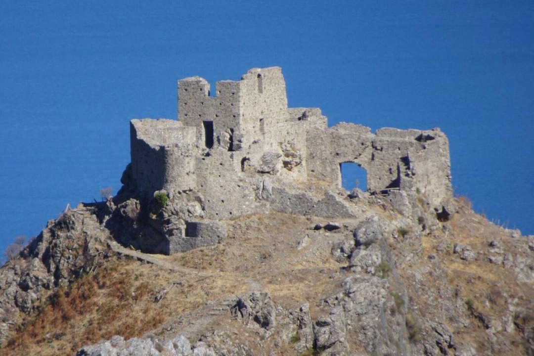 Photo of Buildings in Fiumedinisi