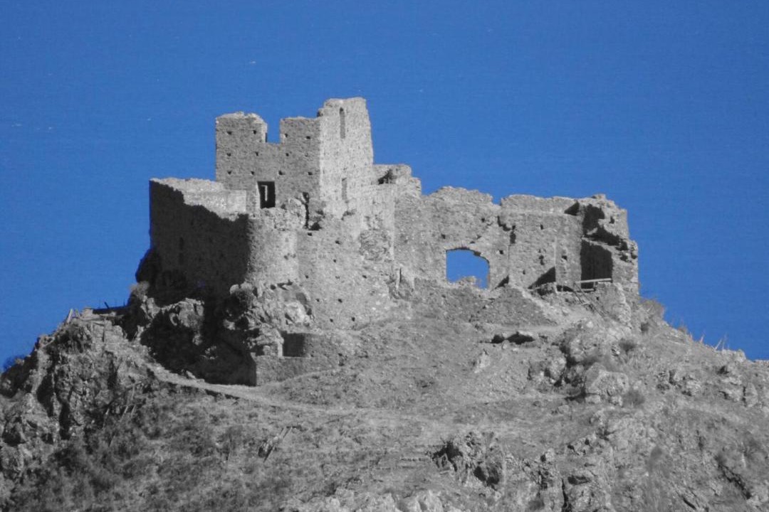 Photo of Buildings in Fiumedinisi