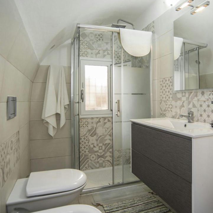 Photo of Bathroom in Noto Historic Centre