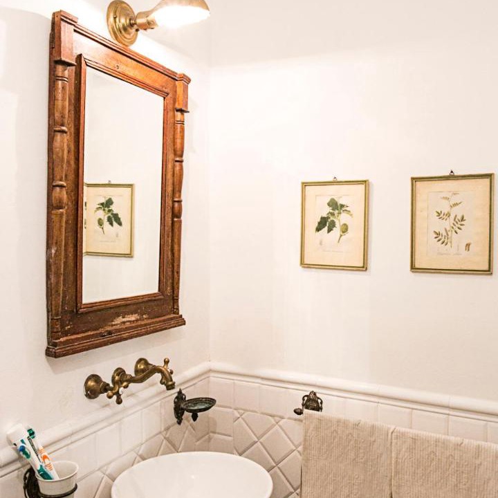 Photo of Bathroom in Leni