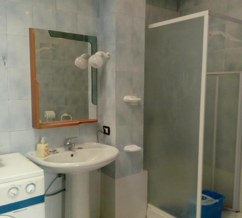 Photo of Bathroom in Avola