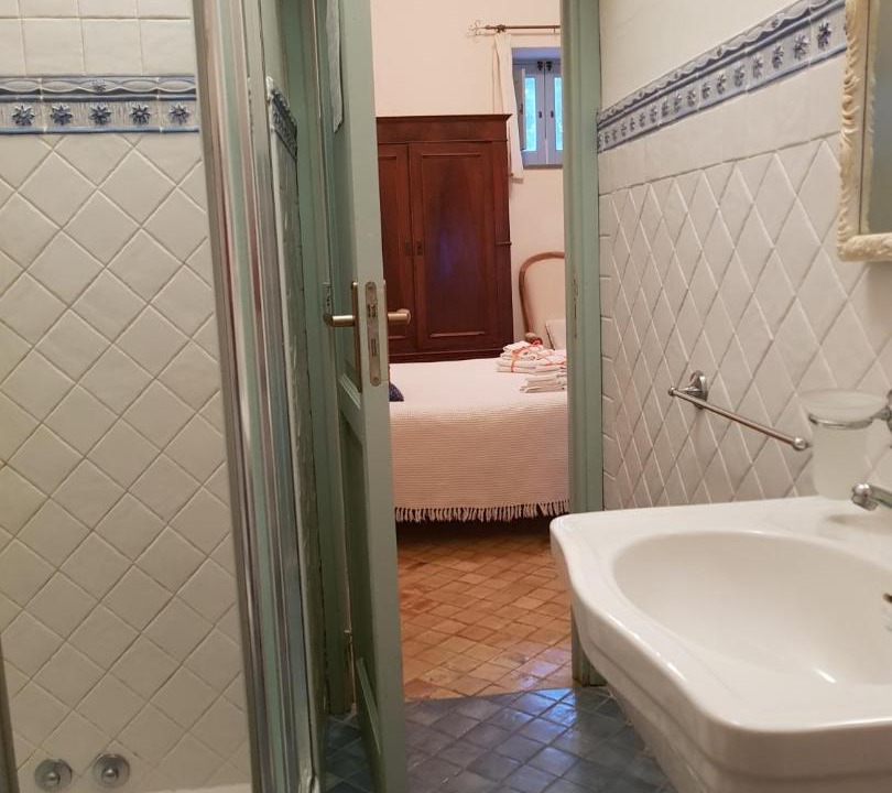 Photo of Bathroom in Lingua