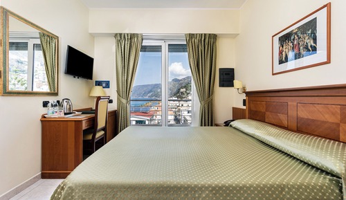Economy Room