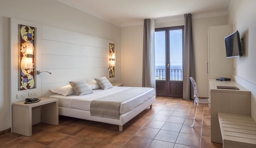 Superior Double Room, 1 Double or 2 Twin Beds, Non Smoking, Sea View