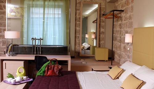 Junior Studio Suite
